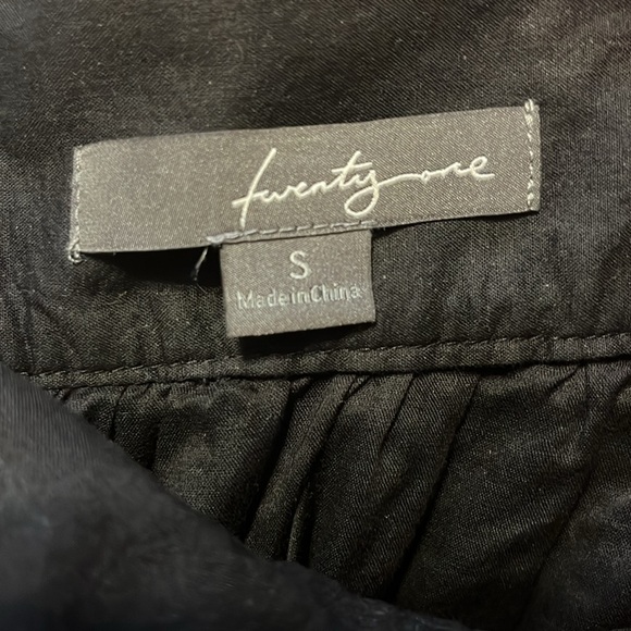 Twenty One | Layered Ruffle Mini Skirt - Picture 2 of 3